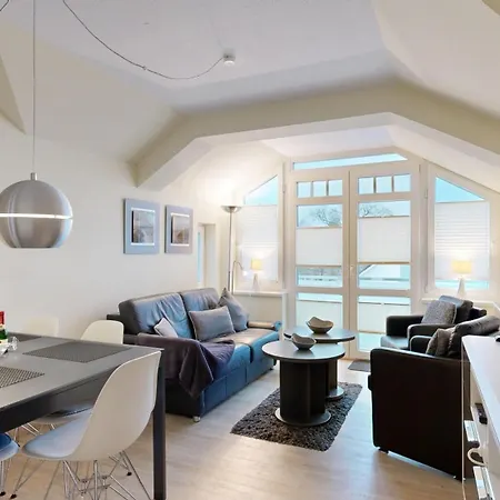 Strandnahe Fewos Mit Balkon, Meernixe, Binz