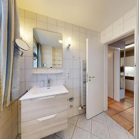 Strandnahe Fewos Mit Balkon, Meernixe, Lägenhet Binz