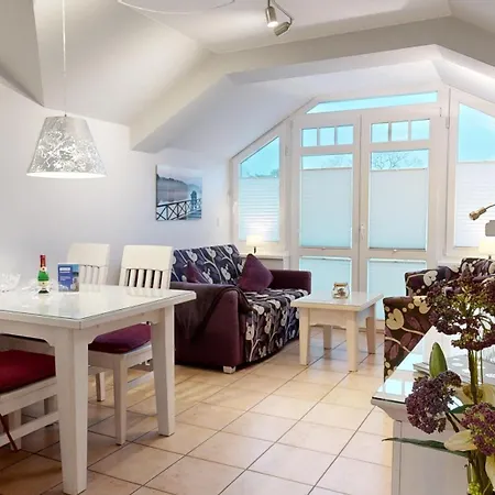 Strandnahe Fewos Mit Balkon, Meernixe, *