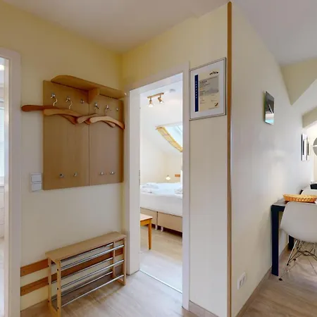 Strandnahe Fewos Mit Balkon, Meernixe, * Binz